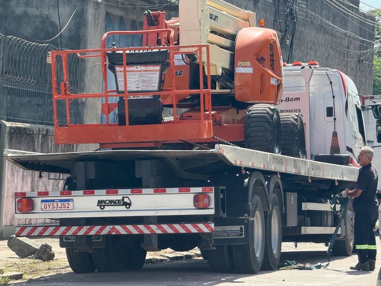 Plataforma elevatória articulada JLG 450 AJ- Diesel - Foto 2