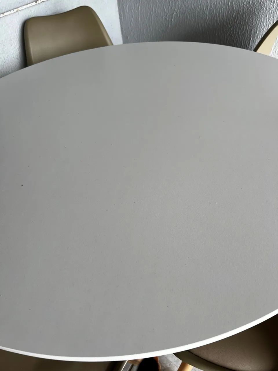 Mesa de jantar com 4 cadeiras 