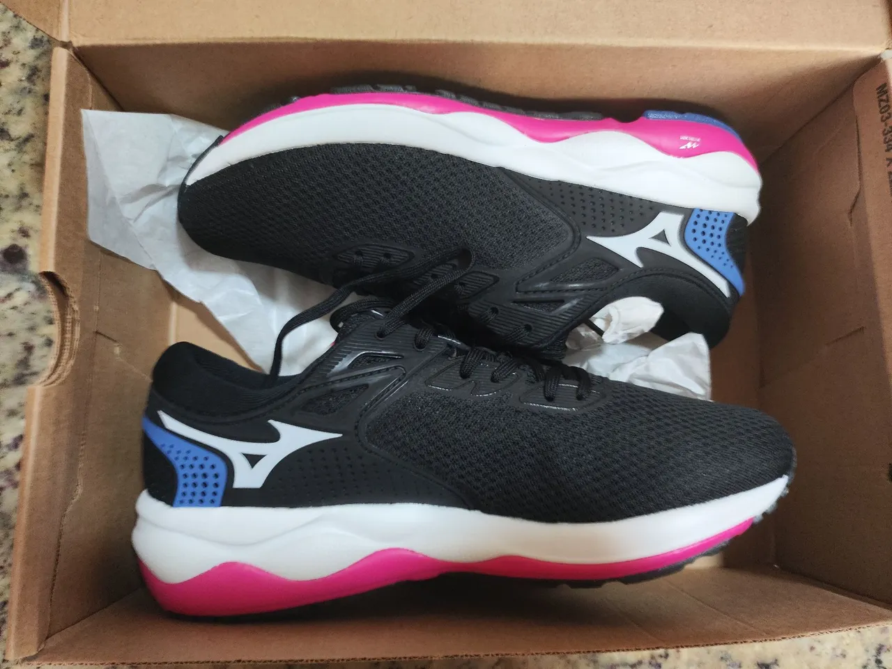 Tênis de corrida Mizuno Wave Titan 2