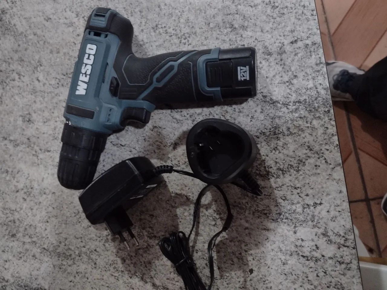 Parafusadeira/Furadeira WESCO 12V - Sem Fio