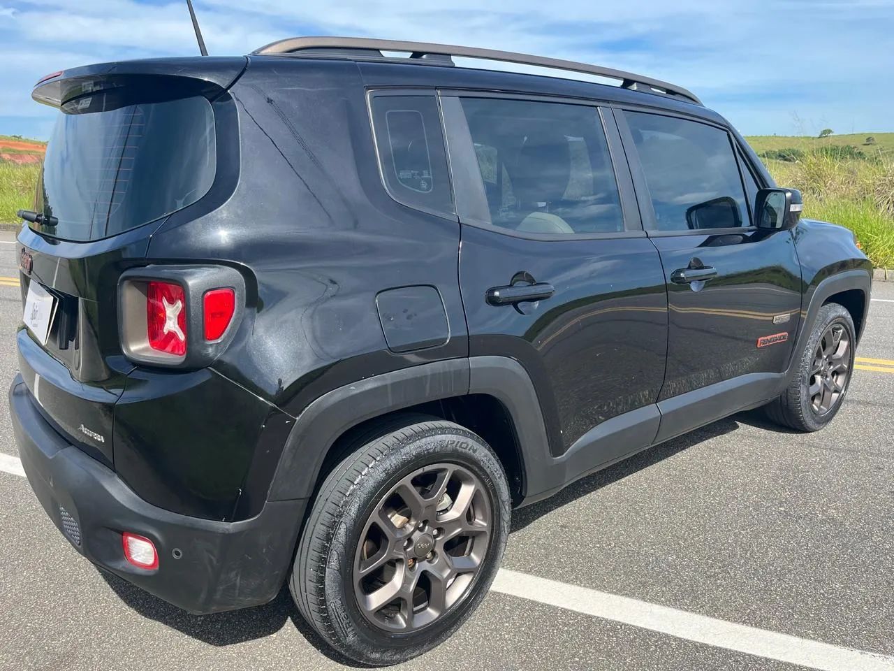 Jeep Renegade Série 75 anos 2016!! Novíssimo!! - Foto 4