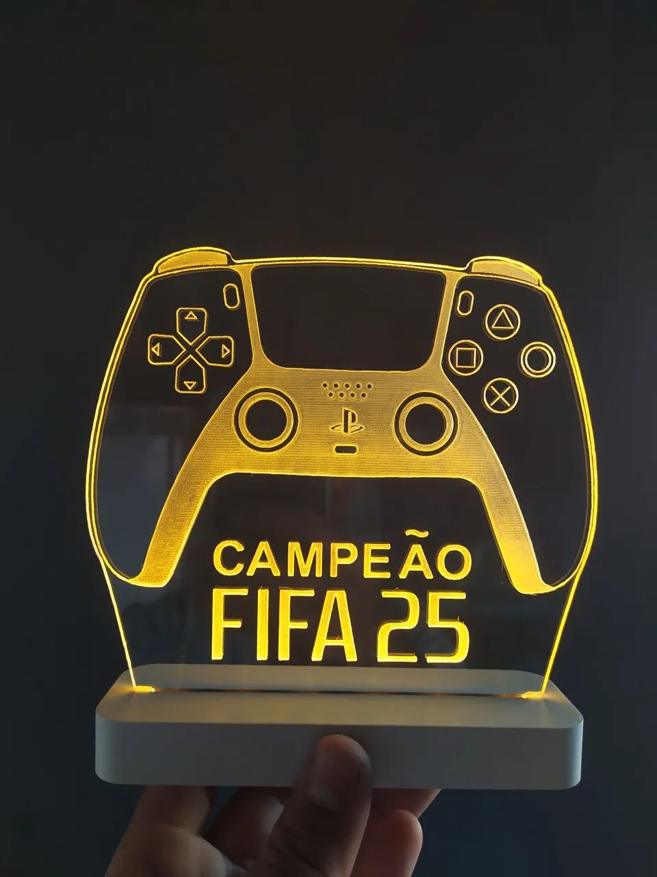 Luminária troféu controle de Playstation 5