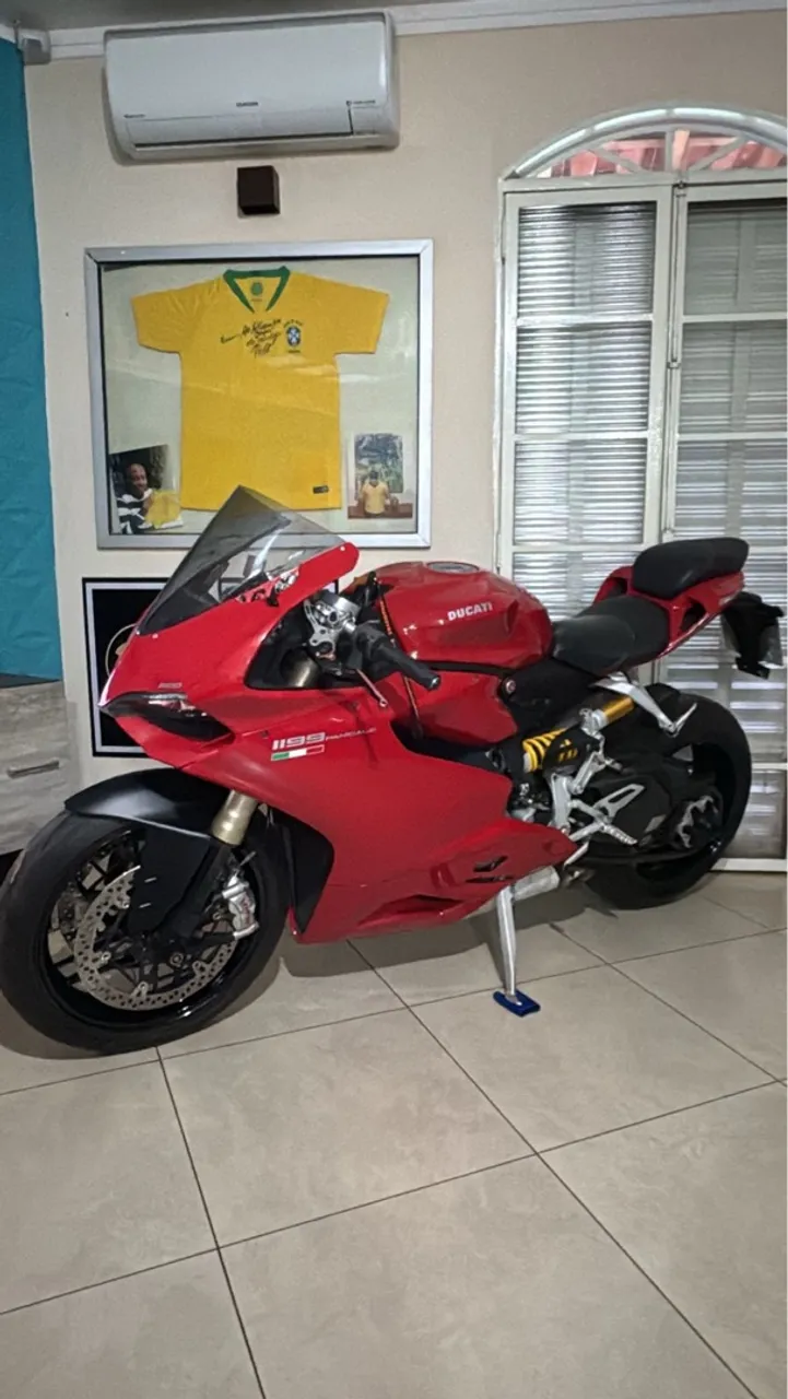 Dugati panigali 1.200 aceito carro