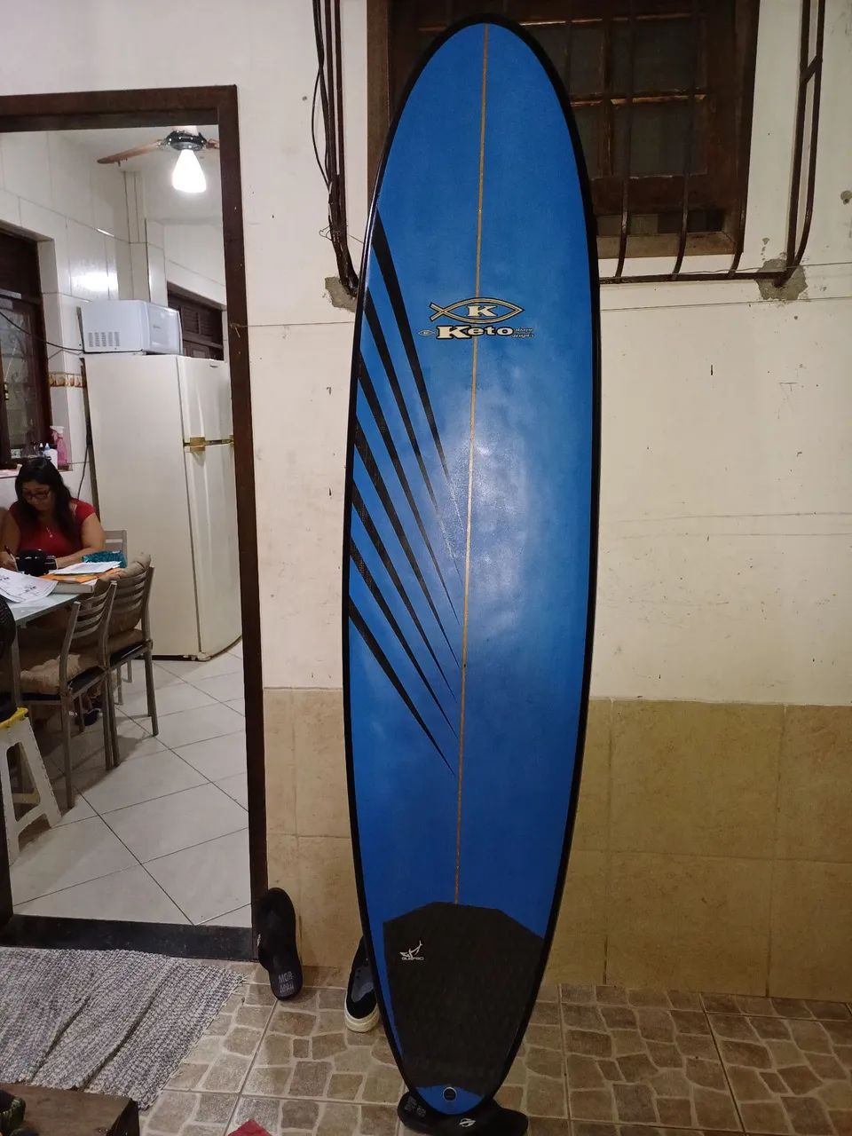 Funboard Keto 7.5`pés x 55cm x 5cm com pintura irada e deck Guepro - Foto 3
