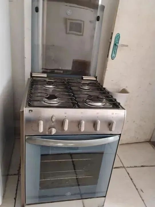 Fogão de Embutir (Gás Encanado)4 Bocas com Forno - Ótimo Estado