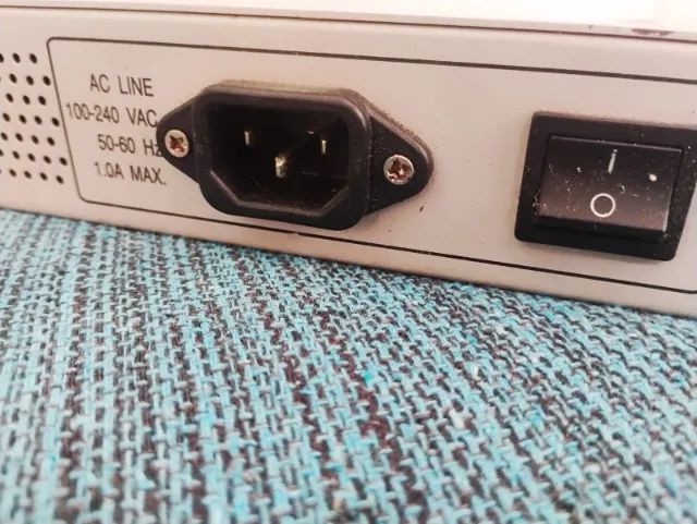 SWITCH 16 PORTAS ETHER-H-16 10 BASE-T ETHERNET HUB SEMINOVO - Foto 4