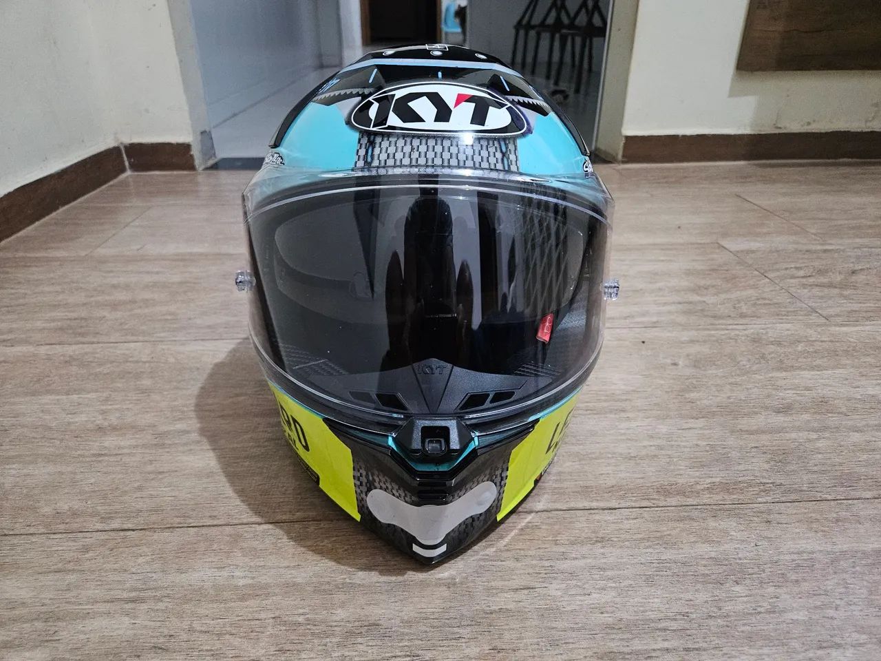 Capacete KYT R2R Max Foggia Misano tamanho 56