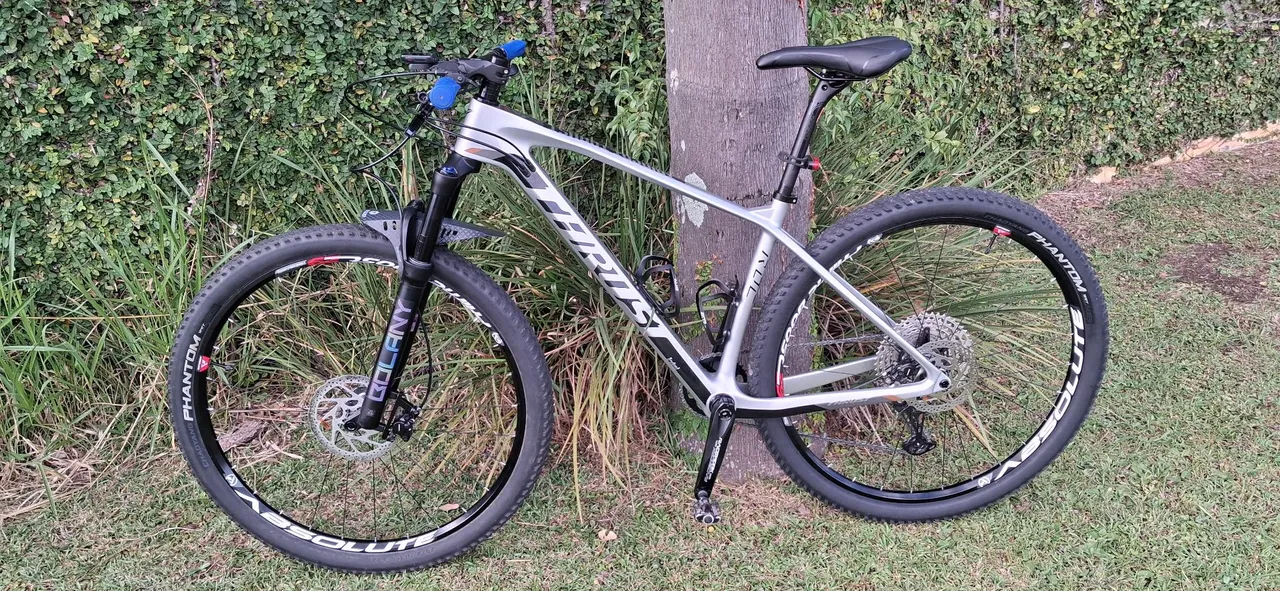 Bicicleta aro 29 marca Thrust fibra de carbono tamanho M (17)