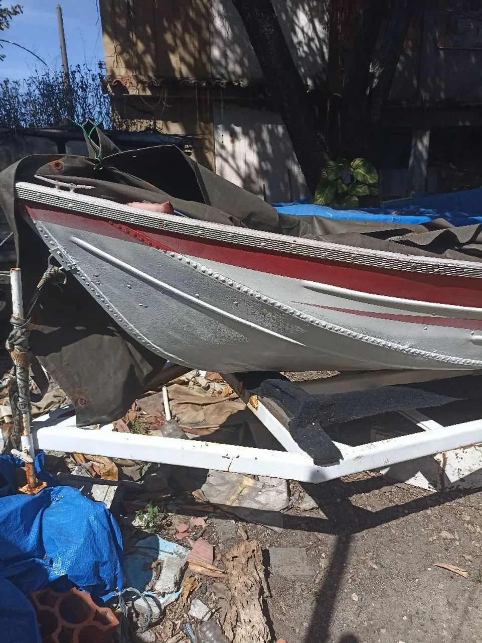 Vendo barco de Alumínio 4.80 metros LeveFort com carretinha sem motor .