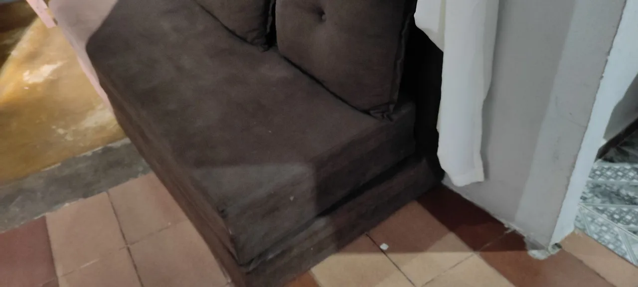 Vendo Sofá Cama Marrom Confortável