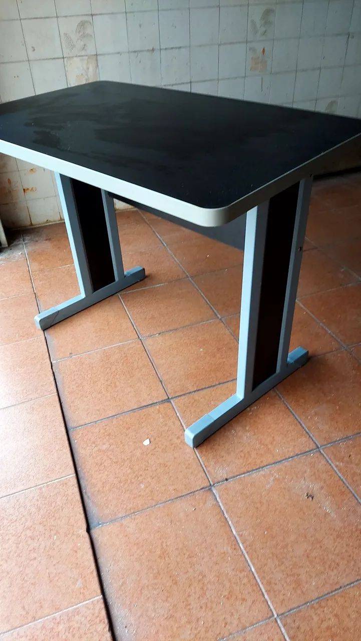 Office desk64520806405634121