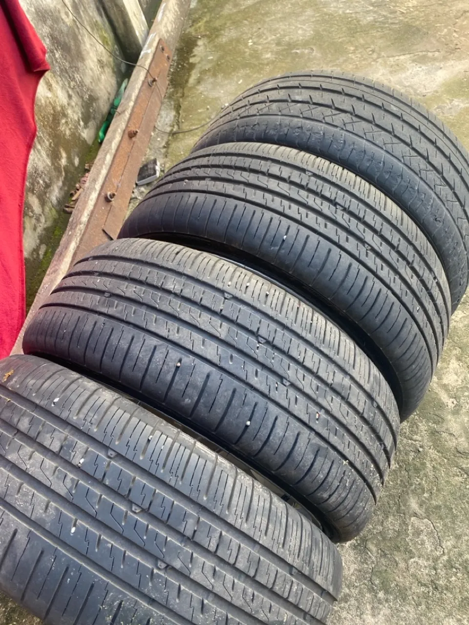 Pneus 225/35/20