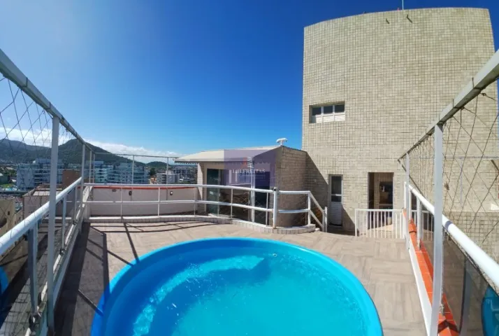 Cobertura duplex com piscina para locação anual em Caiobá!