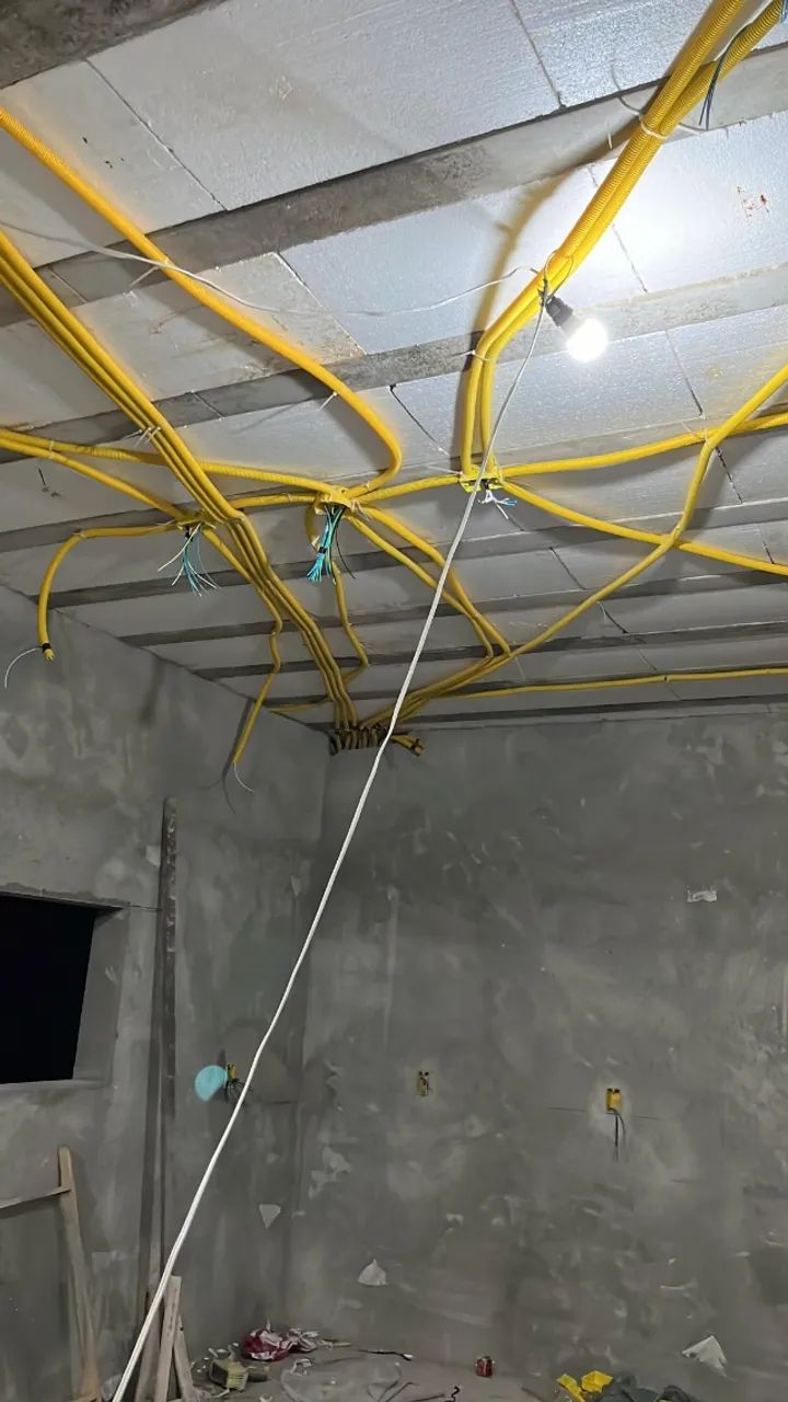 Eletricista Profissional - Soluções Elétricas Rápidas e Confiáveis! - Foto 2