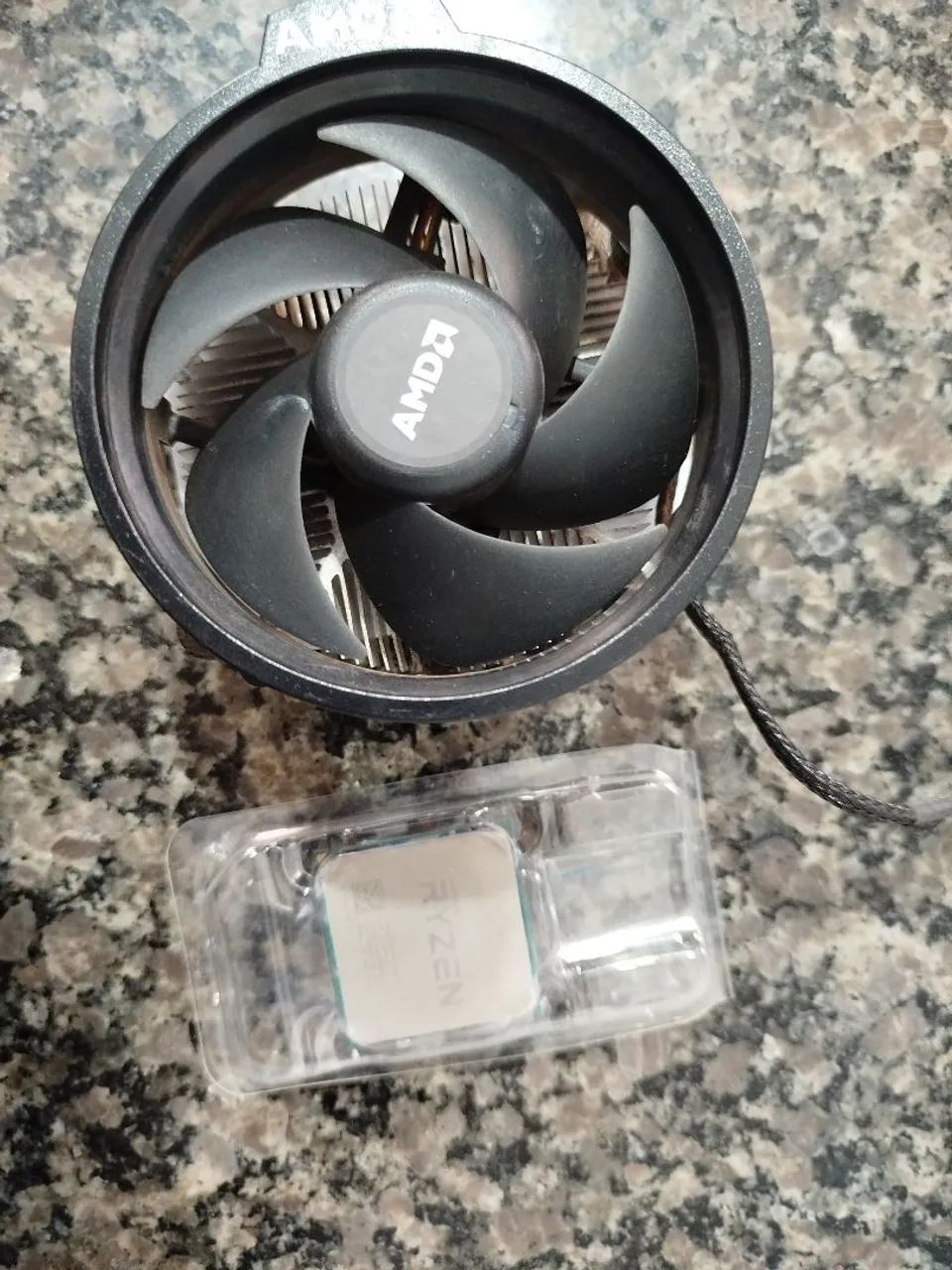 Processador RYZEN 3 3200G (vídeo integrado)+ COOLER BOX 