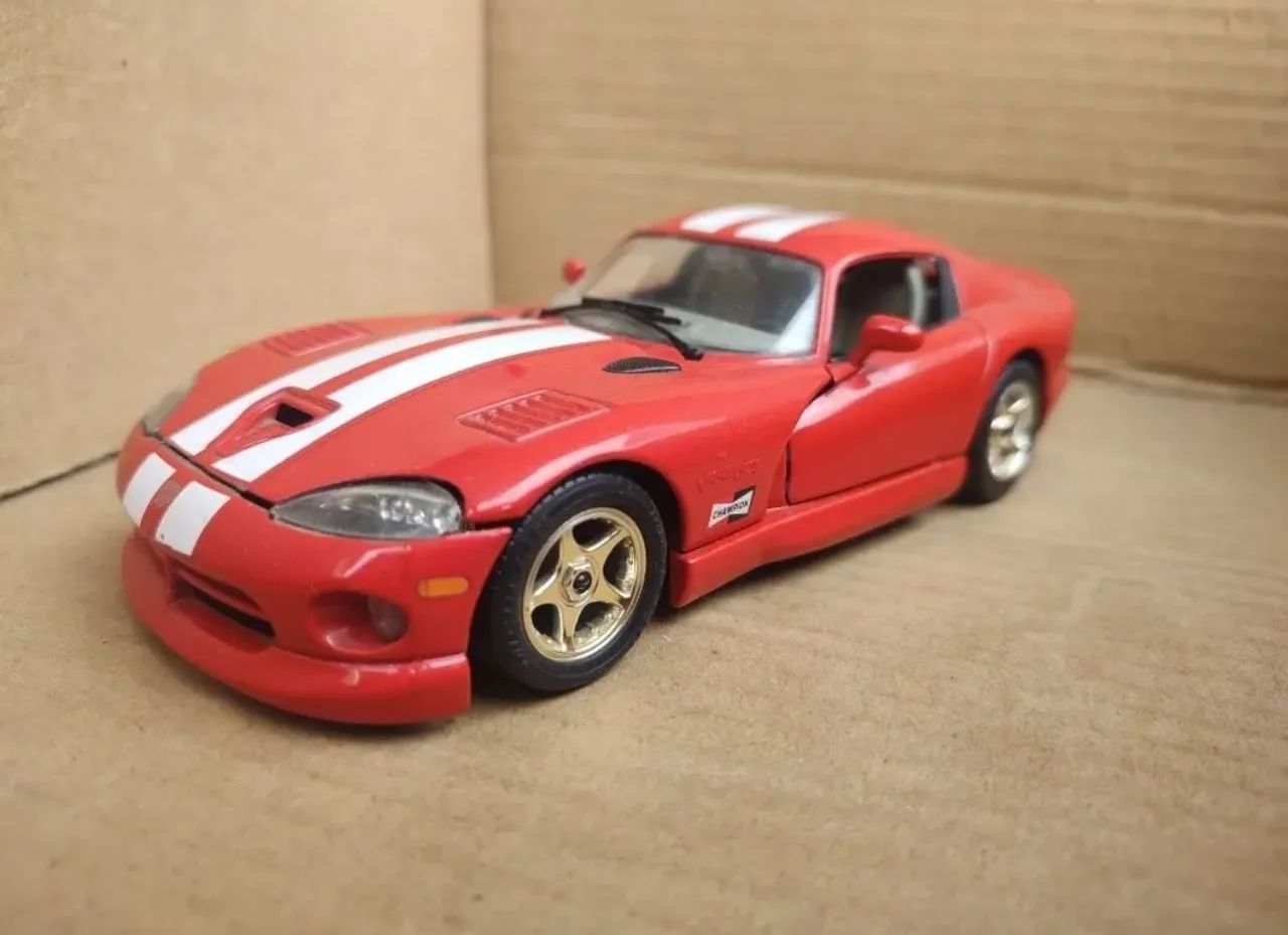 Dodge Viper GTS Coupê 1/24 Burago Italy 