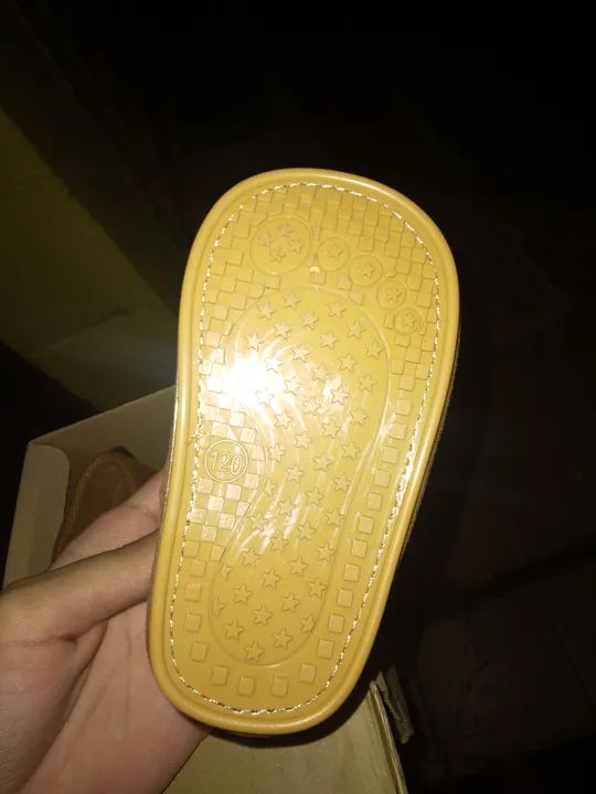 Botinha com antiderrapante  - Foto 3