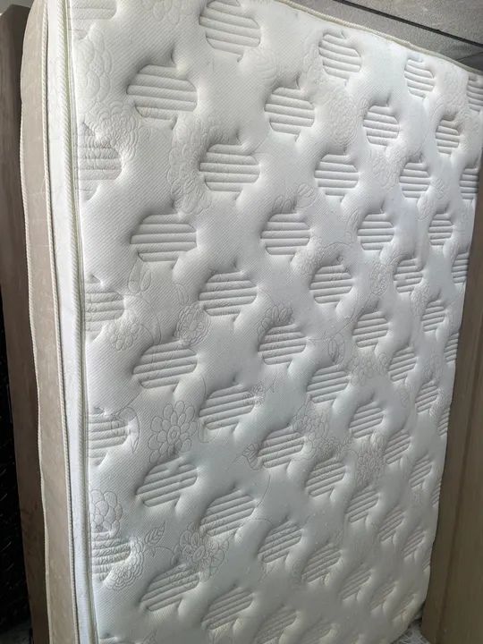 CAMA BOX E COLCHÃO KING IMPECÁVEL  - Foto 2