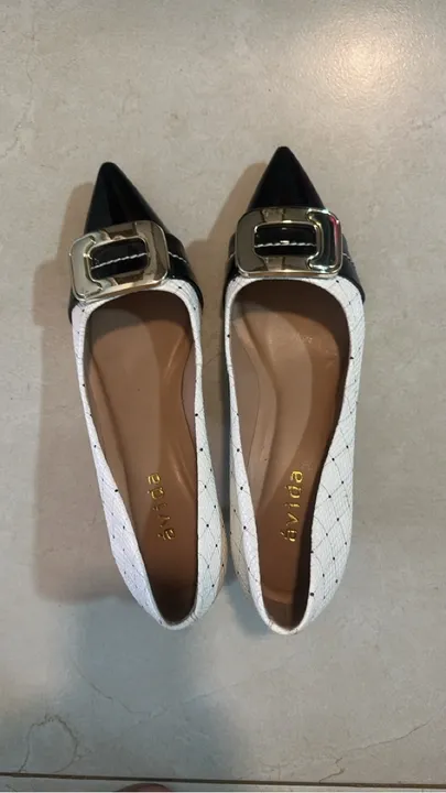 Scarpin Arezzo novo! Cor preto e branco! Número 36