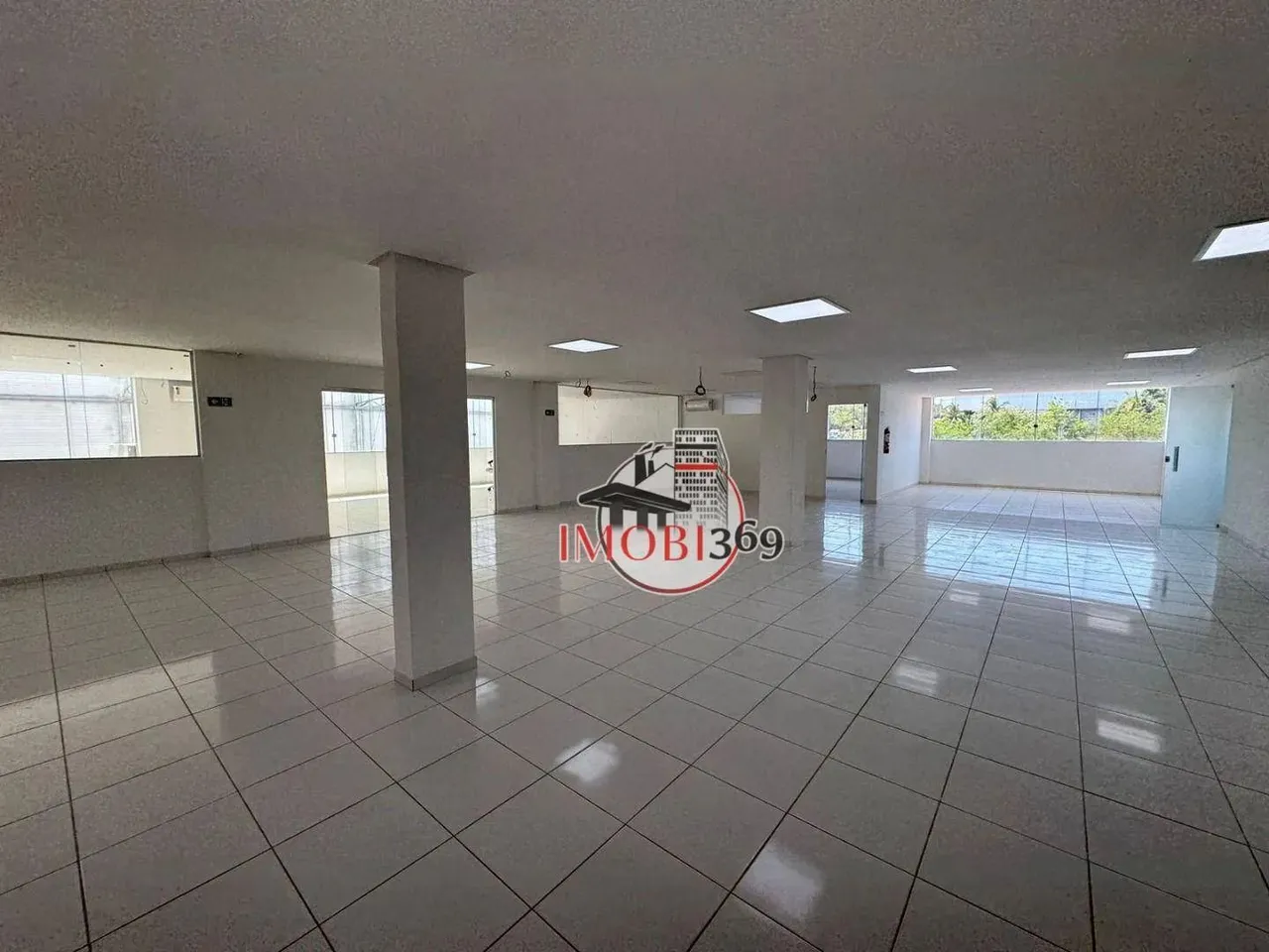 ALUGO SALA, 300m² por R$ 15.000/mês - Santa Etelvina - Manaus/AM