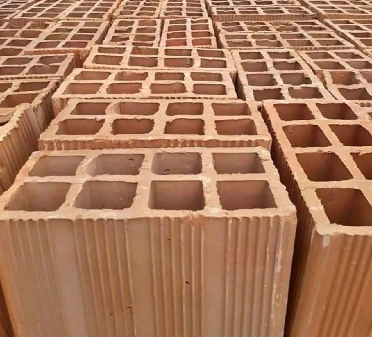 TIJOLOS DE 8 F QUADRADO 9X19X19  DE SERGIPE, WhatsApp *51. 790 reais o mileiro.  - Foto 4