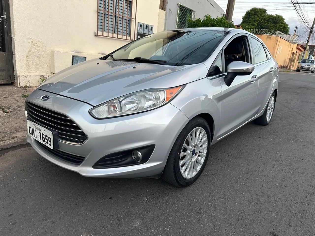 New Fiesta titanium sedan automático 