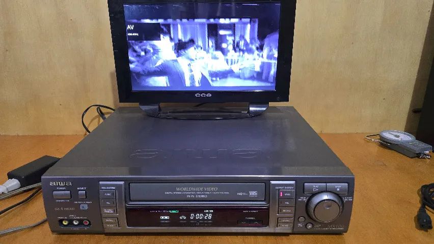 VCR AIWA Video Cassette HI-FI STEREO Multi system 4 Cabeças HV-MX 100U - Foto 3