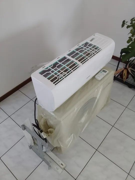 Ar Condicionado COMFEE 9.000 BTUs - Usado e Higienizado - Foto 3