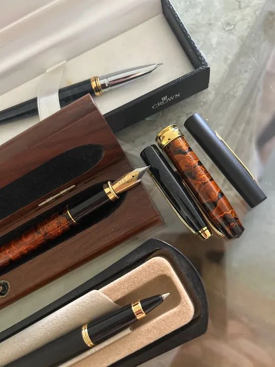 Canetas tinteiro Crown novas - Foto 3