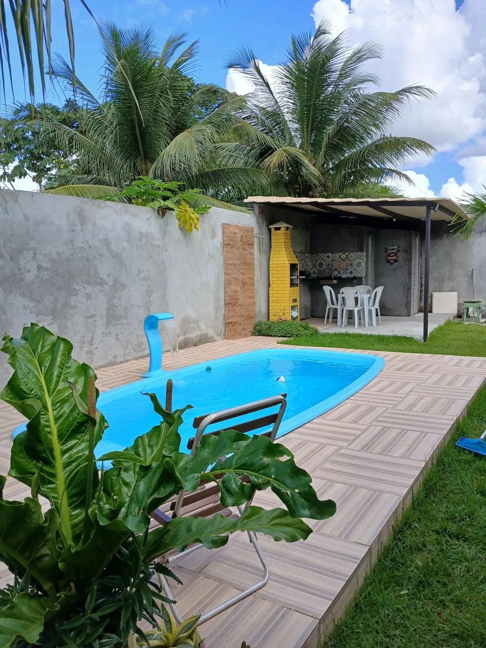 Vendo casa com piscina