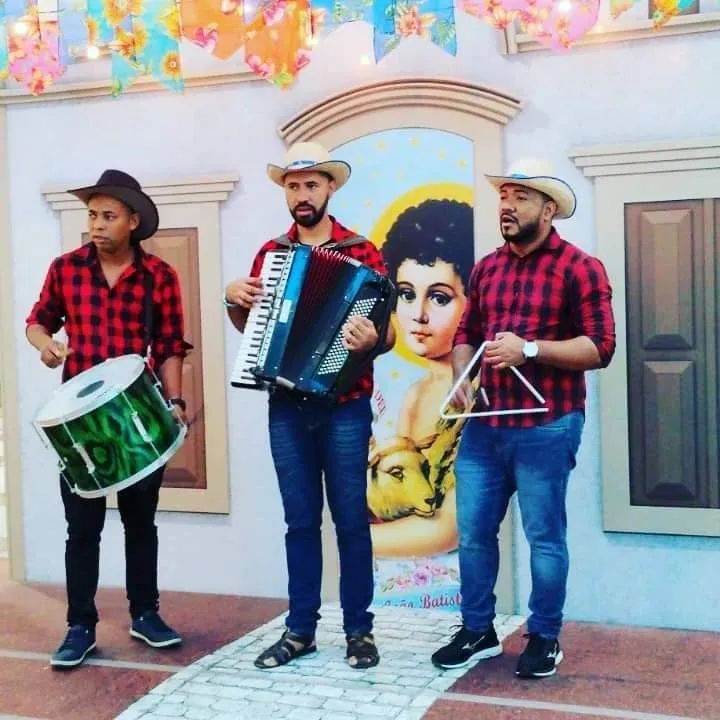 FORRO PE DE SERRA ( TRIO NO CEGO) - Foto 3