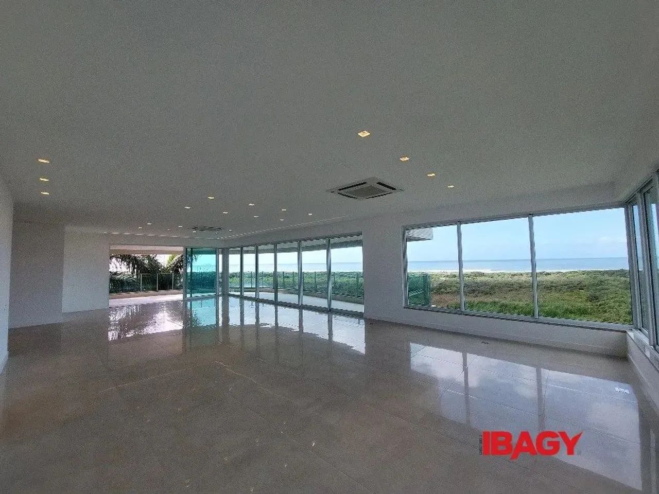 Excelente Apartamento 5 dormitório(s) em Campeche - Florianópolis - Foto 4