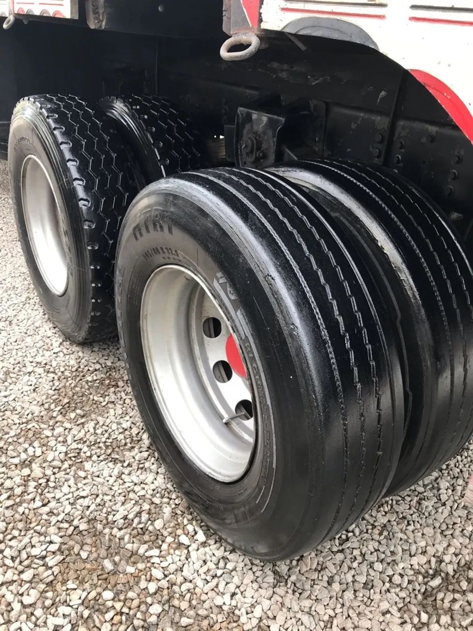 CAMINHÃO VOLVO VM 210 / ANO (2004)  - Foto 12