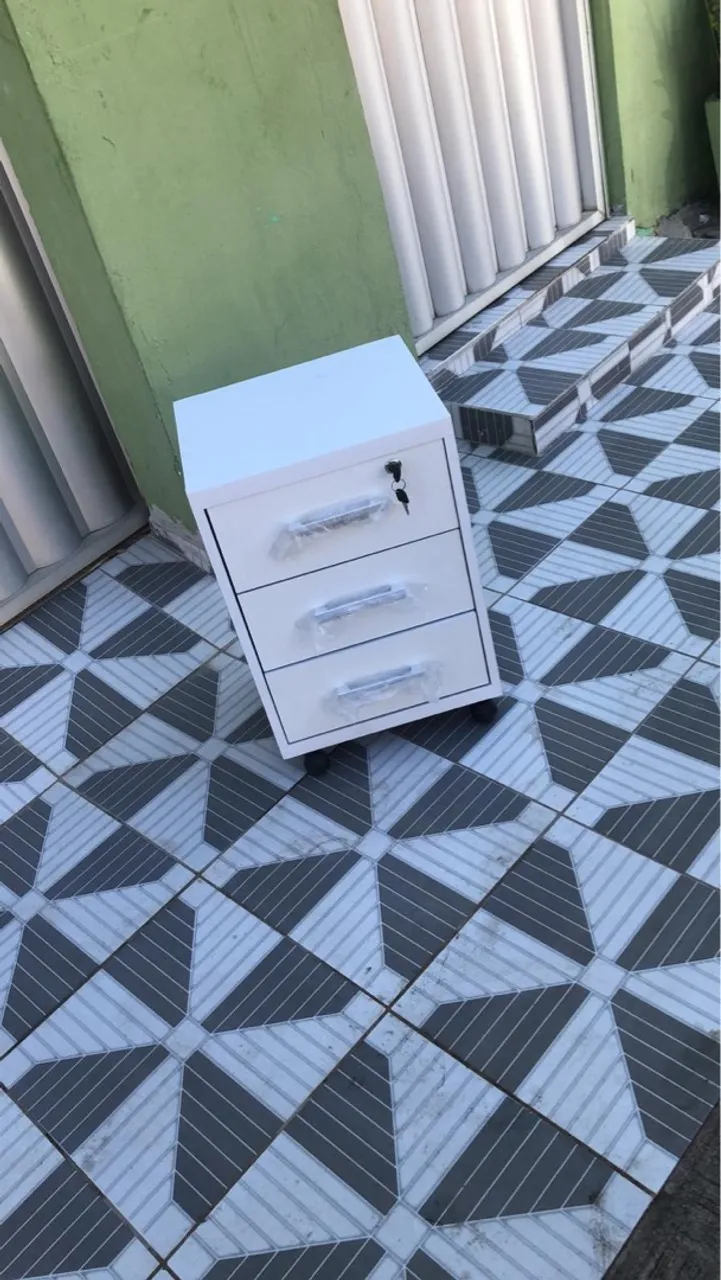 Gaveteiro Branco com 3 Gavetas
