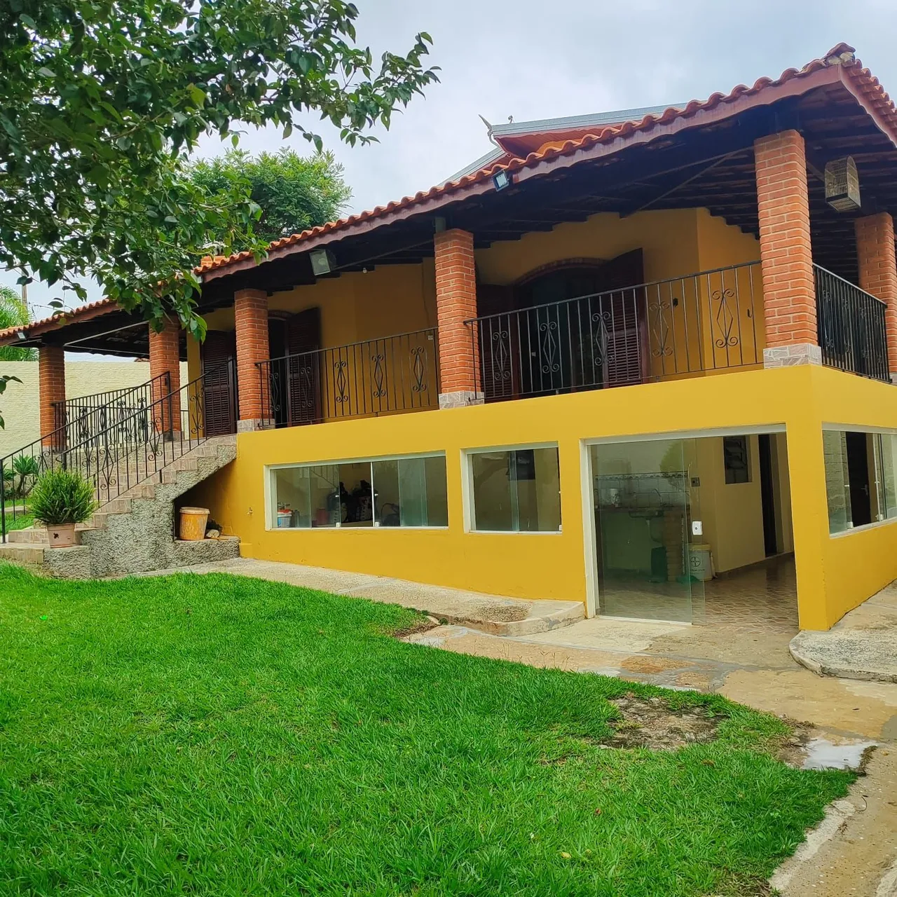 Linda chácara a venda