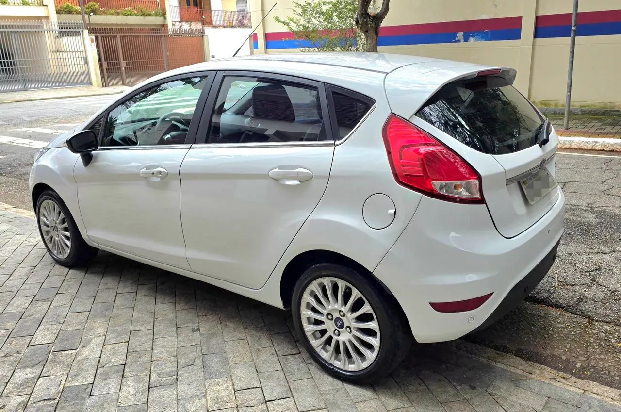 Ford Fiesta TIT./TIT.Plus 1.6 16V Flex Aut., foto 6 de 14