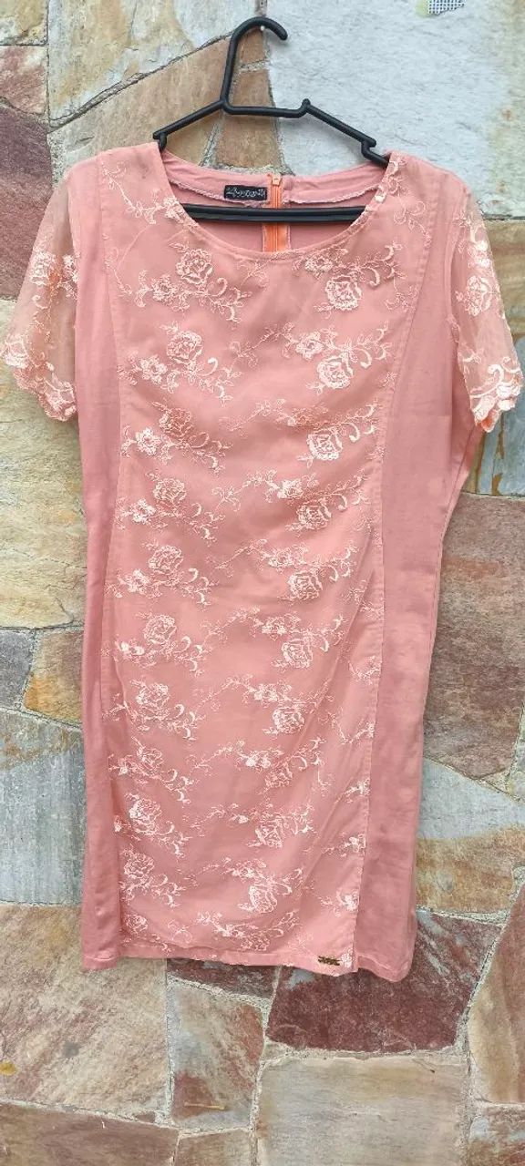 Vestido cor goiaba