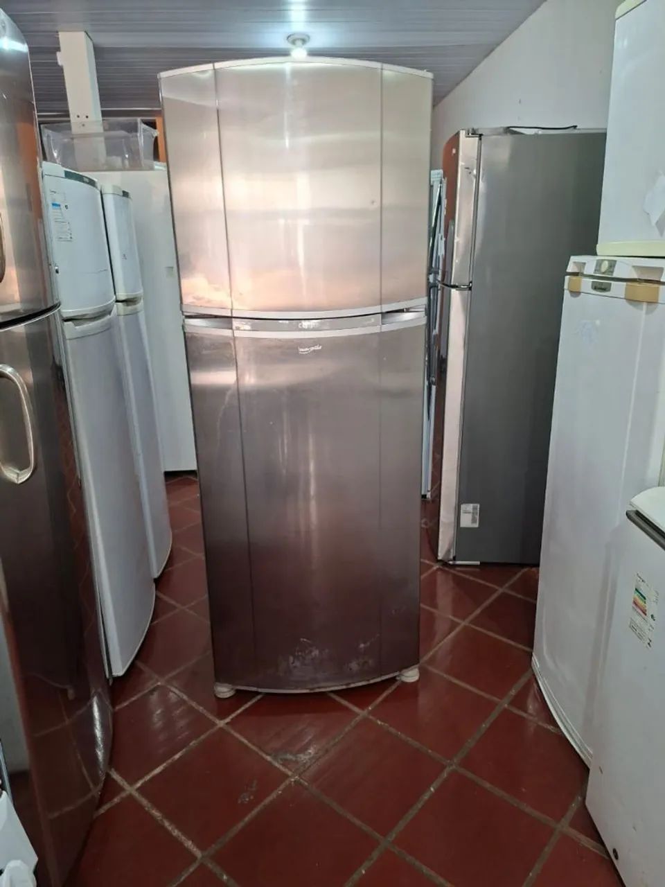 Geladeira consul inox 450 litros com detalhes na parte externa  - Foto 3