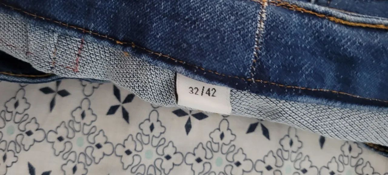 calça jeans calvin klein azul 42 - Foto 4