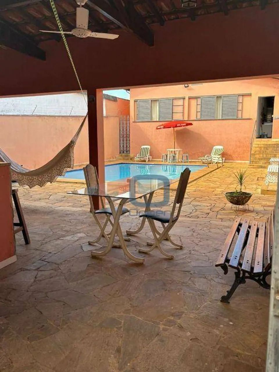 CASA COM 3 DORMITÓRIOS E PISCINA NO JARDIM PROENÇA EM CAMPINAS - SP