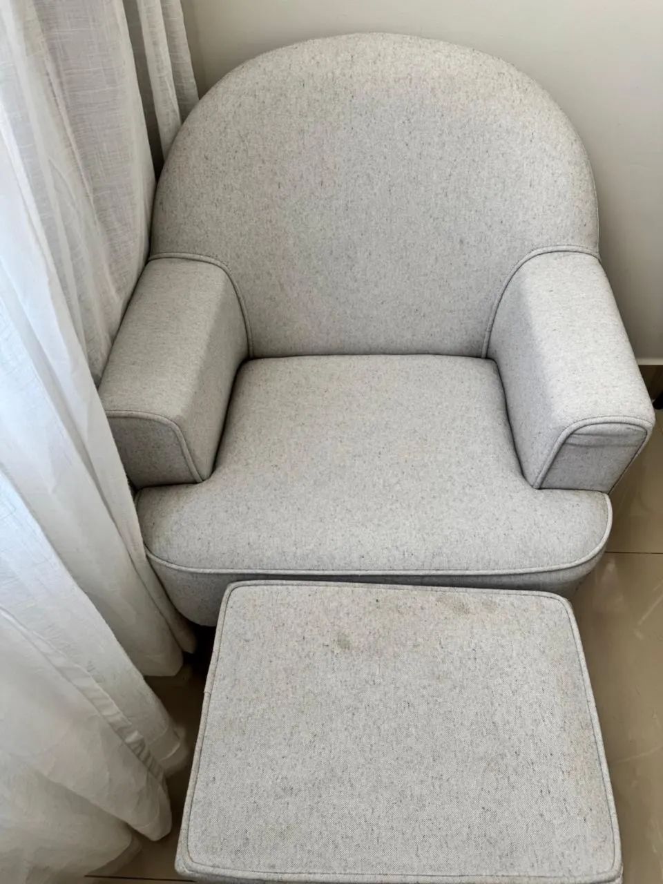 Vendo cadeira para amamentação 