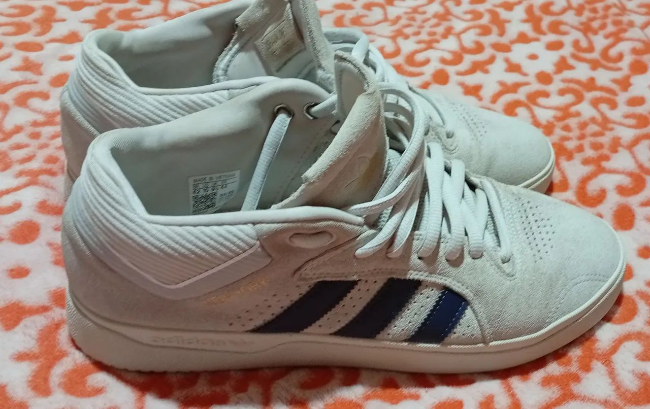 Tênis Adidas  - Foto 4
