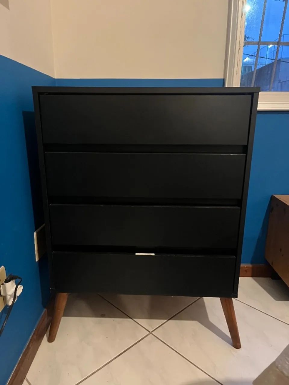 Cômoda 4 gavetas