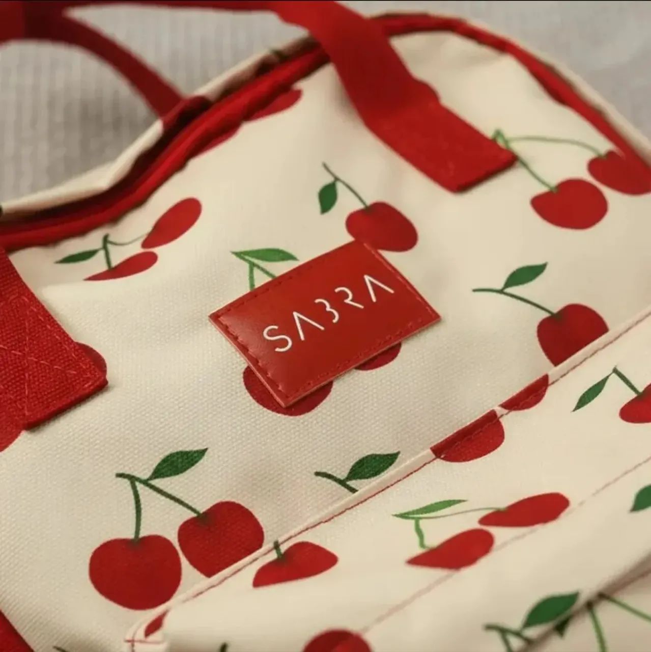 Mini Mochila de Cereja Sabra - Foto 5