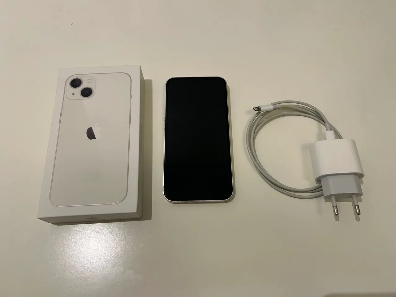 iPhone 13, 128 gb, branco, com carregador completo  - Foto 3