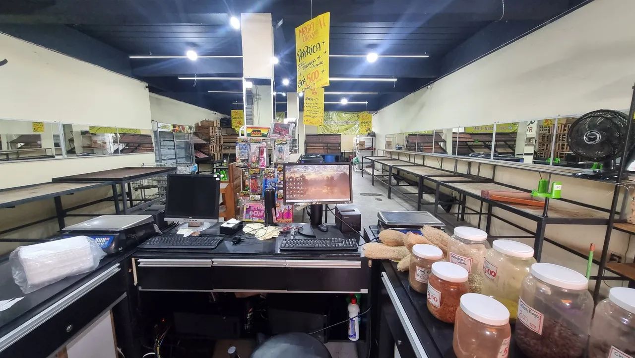 Vendo fundo de Sacolão / bancas espelhadas  de hortifruti / computadores e sistema 