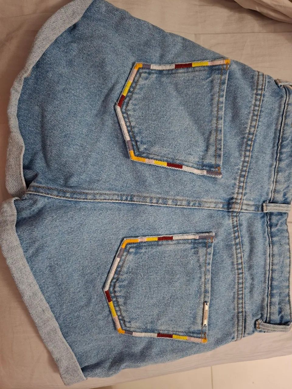 Short jeans com bordado YOUCOM - Foto 3