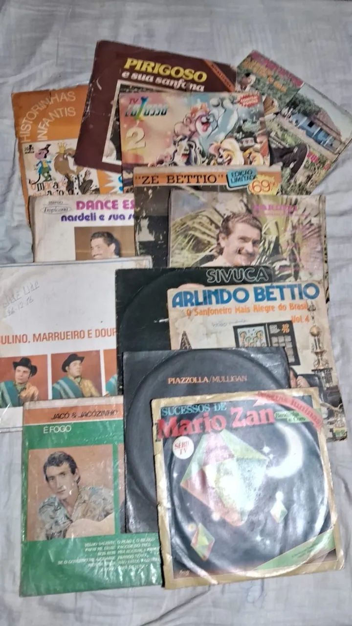 KIT 13 LP COM DIVERSOS CANTORES COLECIONADORES RELIQUIA