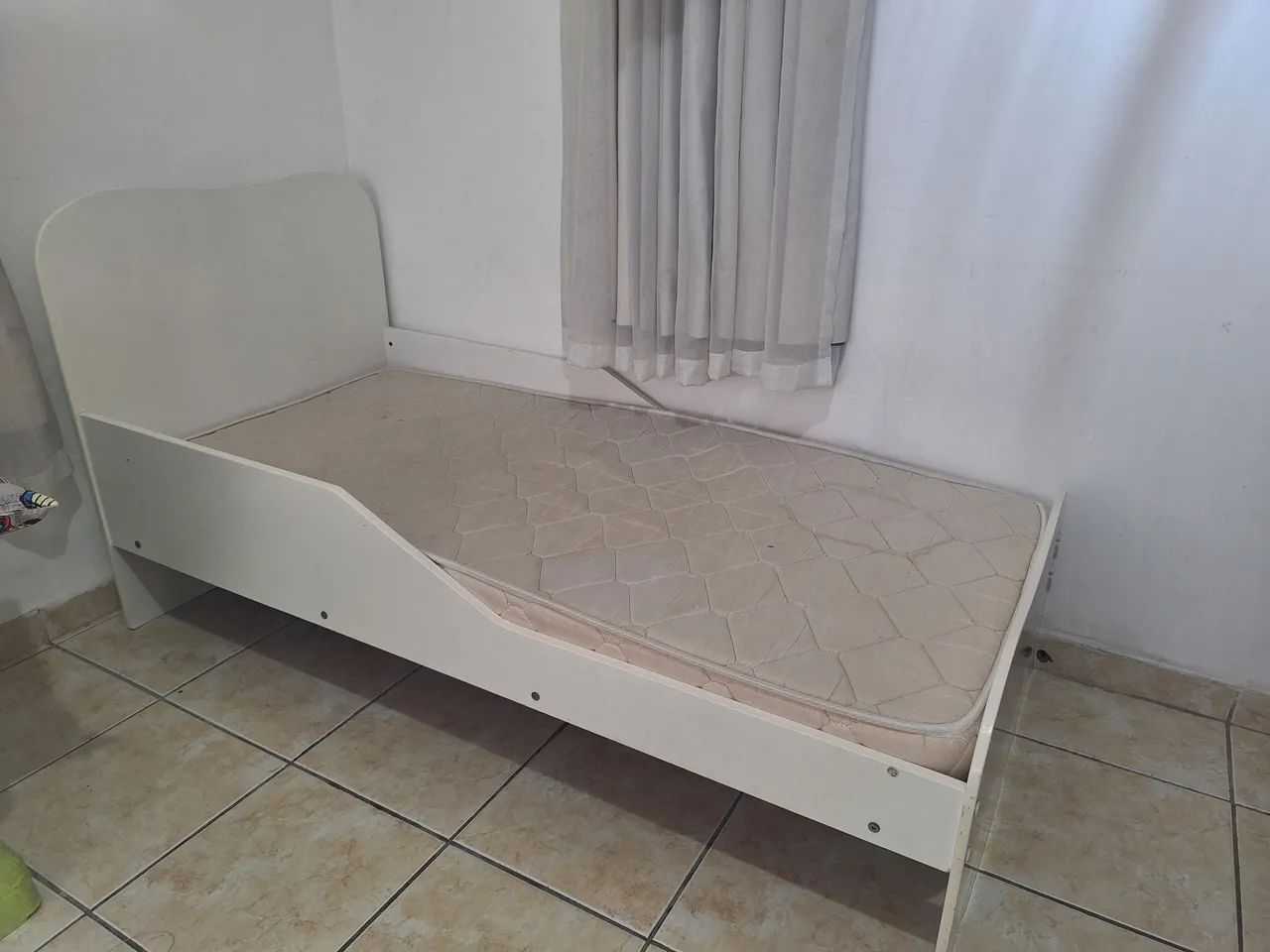 Mini cama com colchão 