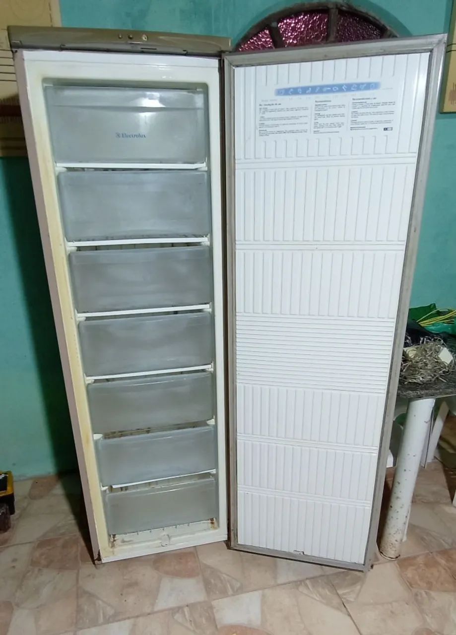 Vendo freezer Eletrolux de 7 gavetas  - Foto 2